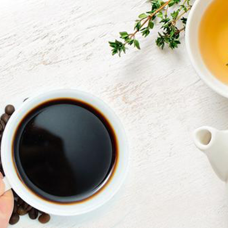 Kávé helyettesítő matcha tea - mennyi a zöld tea koffeintartalma?