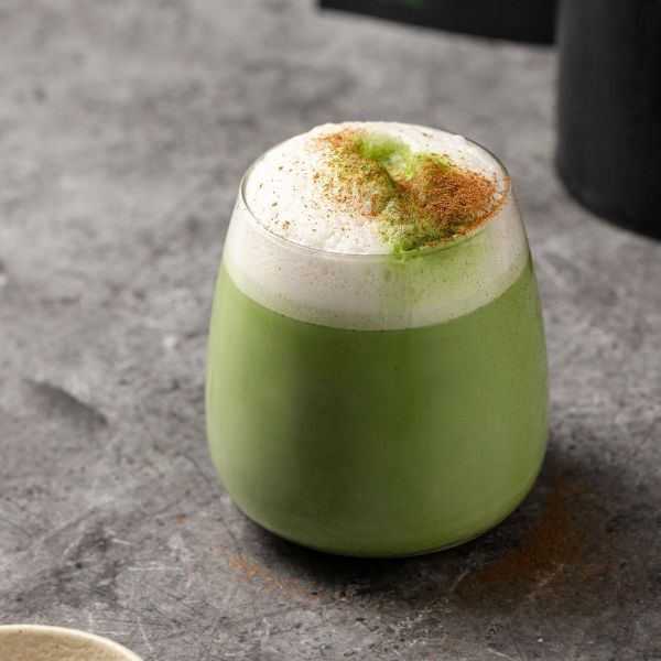 Fahéjas matcha latte recept